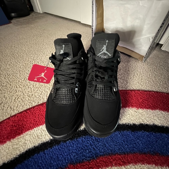 Jordan 4 Black Cats - Size 11